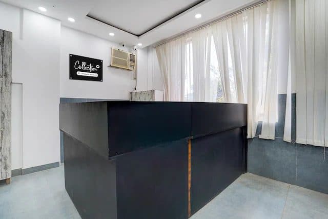 Reception desk at Metro Club & Guest House